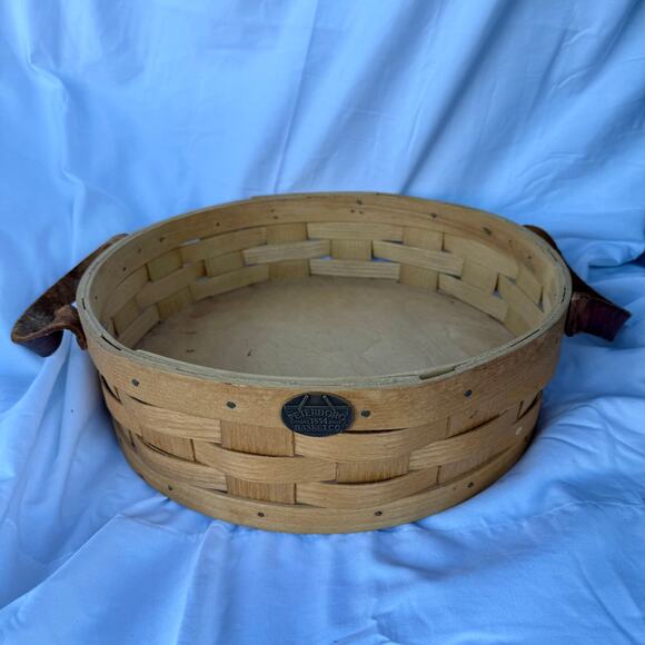VTG Peterboro Basket Co 12" Short Round Basket Leather Handles Natural Finish - Picture 1 of 6